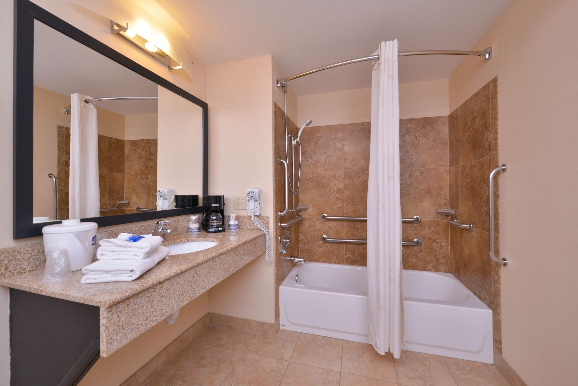 Quality & Hotel 3*