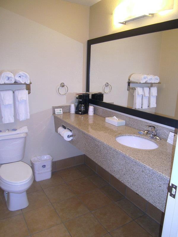 Quality & Hotel Williamsport